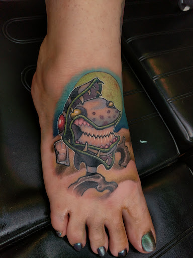 Tattoo Shop «Daybreak Tattoo», reviews and photos, 5817 S Westnedge Ave, Portage, MI 49002, USA