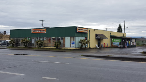 Mini Pet Mart, 1999 Main St, Springfield, OR 97477, USA, 