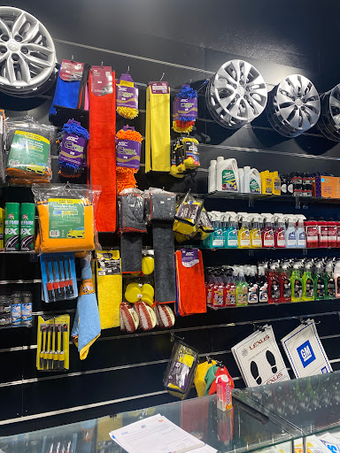 كلانز لزينة السيارات