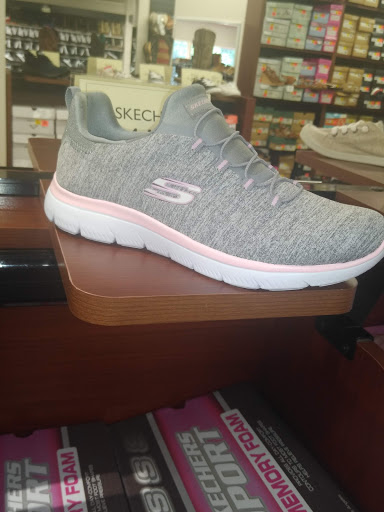 Shoe Store «Shoe Dept. Encore», reviews and photos, 12500 Winchester Rd SW, Cumberland, MD 21502, USA