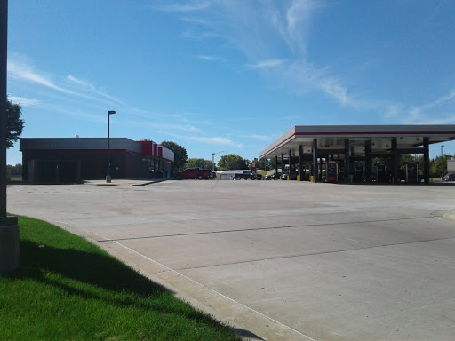 Gas Station «QuikTrip», reviews and photos, 605 W Bethalto Dr, Bethalto, IL 62010, USA