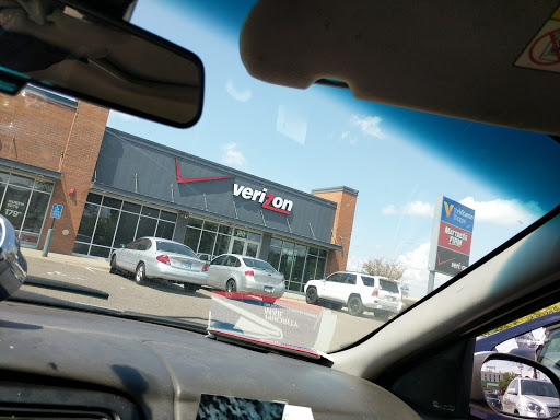 Cell Phone Store «Verizon», reviews and photos, 1987 County Rd D E, Maplewood, MN 55109, USA