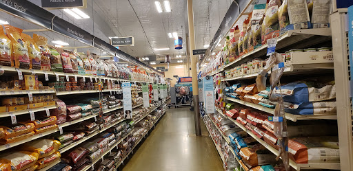 Pet Supply Store «PetSmart», reviews and photos, 8204 Leesburg Pike, Vienna, VA 22182, USA