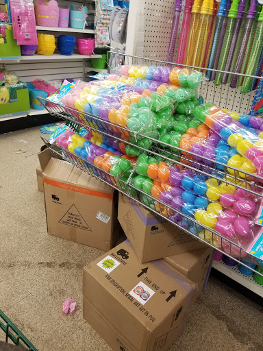 Dollar Store «Dollar Tree», reviews and photos, 21450 Jamaica Ave, Queens Village, NY 11428, USA