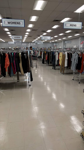 Thrift Store «Goodwill», reviews and photos, 825 Center Rd, Avon, OH 44011, USA