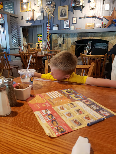 American Restaurant «Cracker Barrel Old Country Store», reviews and photos, 2371 E Aurora Rd, Twinsburg, OH 44087, USA