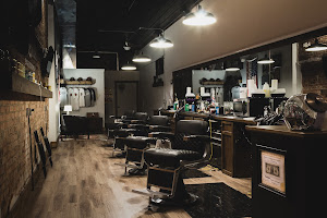 FOX & ASH BARBER / STUDIO