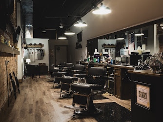 FOX & ASH BARBER / STUDIO