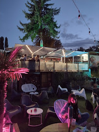 Atmosphère du Restaurant La Guinguette de Villennes à Villennes-sur-Seine - n°10