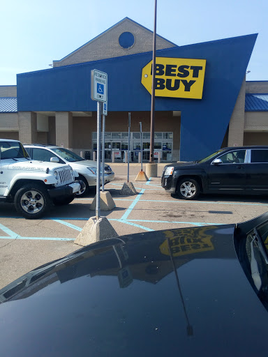 Electronics Store «Best Buy», reviews and photos, 16221 Ford Rd, Dearborn, MI 48126, USA