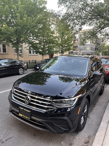Volkswagen Dealer «Pugi Volkswagen», reviews and photos, 2020 Ogden Ave, Downers Grove, IL 60515, USA