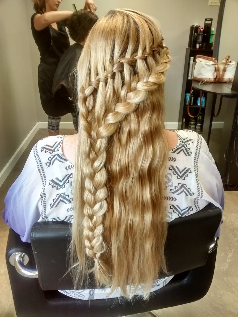 Headquarters Salon and Spa 52577