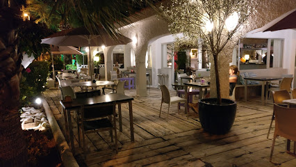 Restaurante Seventeen siesta - Carrer els Lliris, 17, 07840 Siesta, Illes Balears, Spain