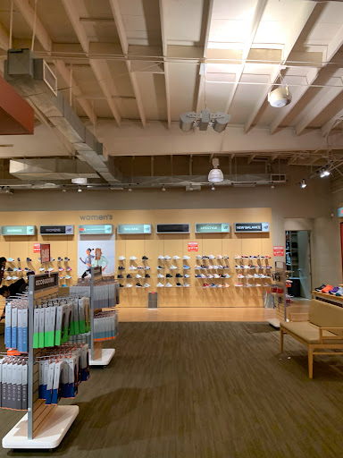 Shoe Store «New Balance», reviews and photos, 270 S Arroyo Pkwy, Pasadena, CA 91105, USA