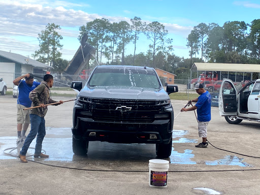 Derek's Detailing & Pressure Washing LLC en LaBelle