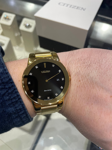 Jewelry Store «Morgan Jewelers - Clackamas Town Center», reviews and photos, 12000 SE 82nd Ave #2205, Happy Valley, OR 97086, USA