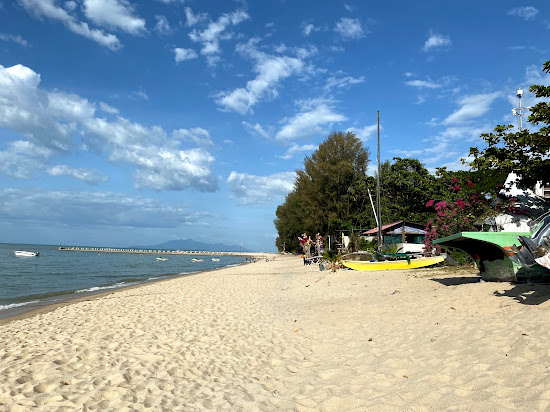 Kilat Beach