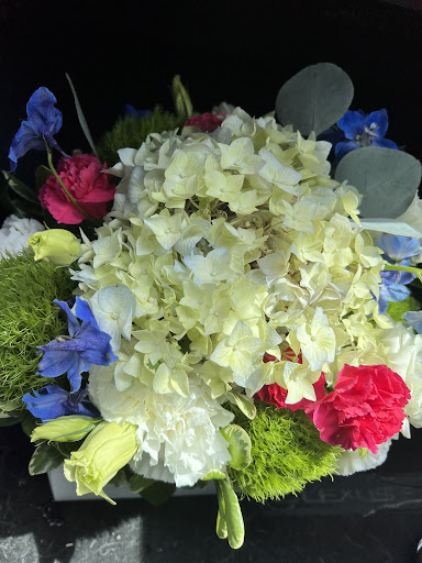 Florist «Tiger Lily Florist», reviews and photos, 10271 S Eastern Ave #113, Henderson, NV 89052, USA