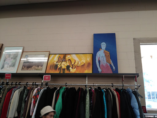 Thrift Store «Thrift Town», reviews and photos, 6328 Fair Oaks Blvd, Carmichael, CA 95608, USA