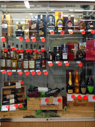 Liquor Store «Morris Plains Bottle King», reviews and photos, 246 Littleton Rd, Morris Plains, NJ 07950, USA