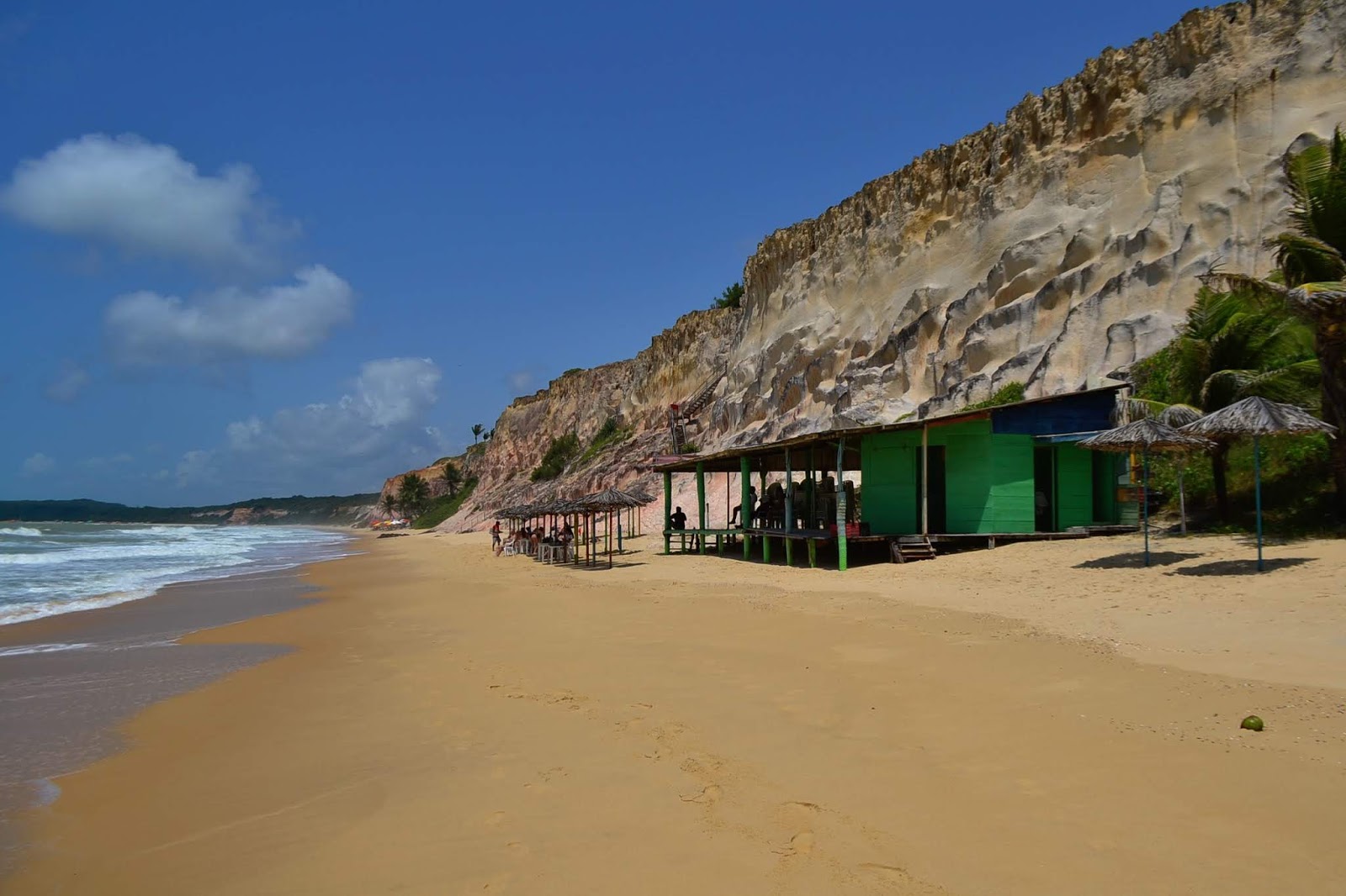 Foto de Enseada do Madeiro localizado em área natural