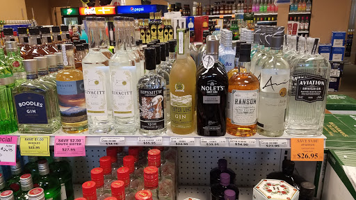 Liquor Store «North Salem Beverage», reviews and photos, 2829 Lancaster Dr NE, Salem, OR 97305, USA