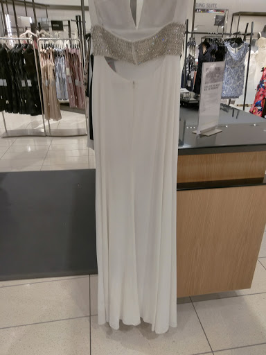 Stores to buy long dresses Chicago