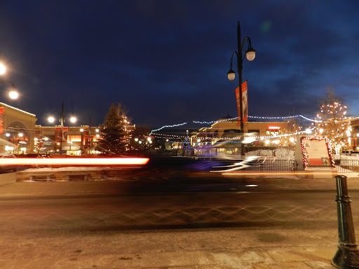 Movie Theater «AMC DINE-IN Southlands 16», reviews and photos, 23955 E Plaza Ave, Aurora, CO 80016, USA