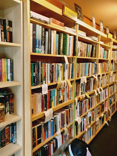 Book Store «Cloud & Leaf Bookstore», reviews and photos, 148 Laneda Ave, Manzanita, OR 97130, USA