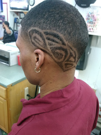 Barber Shop «Johnson Barber & Styling Shop», reviews and photos, 2093 Wilma Rudolph Blvd, Clarksville, TN 37040, USA