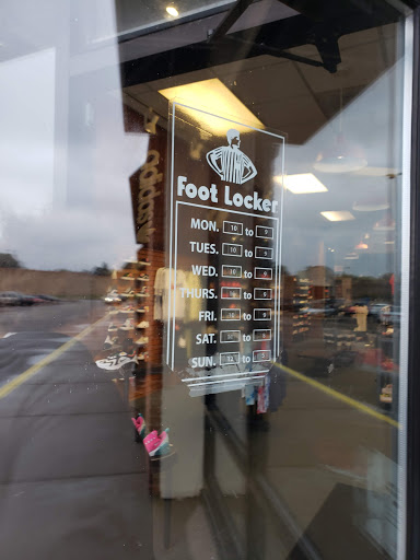 Foot Locker, 14 Signal Hills Center, West St Paul, MN 55118, USA, 
