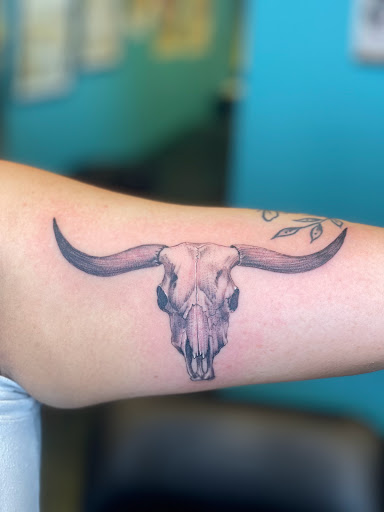 Tattoo Shop «Cedar Springs Tattoo & Piercing», reviews and photos, 4008 Cedar Springs Rd, Dallas, TX 75219, USA