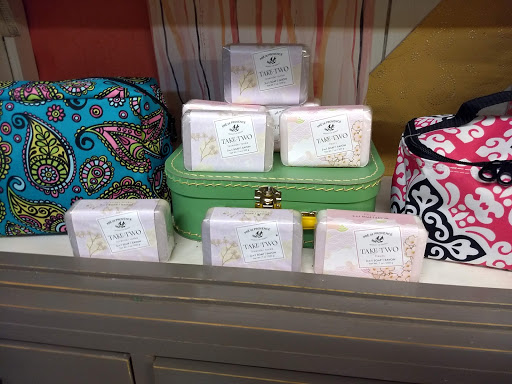 Day Spa «Rouge - Beauty, Spa, & Apothecary Boutique», reviews and photos, 17 S King St, Leesburg, VA 20175, USA