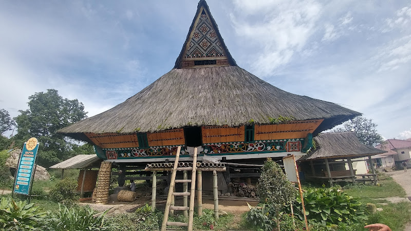 Desa Budaya Lingga