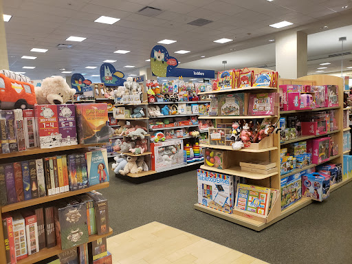 Book Store «Barnes & Noble Booksellers Clackamas Town Ctr Mall», reviews and photos, 12000 SE 82nd Ave, Portland, OR 97086, USA
