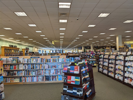 Book Store «Barnes & Noble», reviews and photos, 2960 Center Valley Pkwy, Center Valley, PA 18034, USA