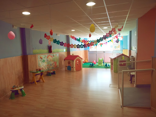 Escuela Infantil MIL COLORES en Almería