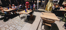 Atmosphère du Restaurant Les Aiguilles De Bavella à Zonza - n°12