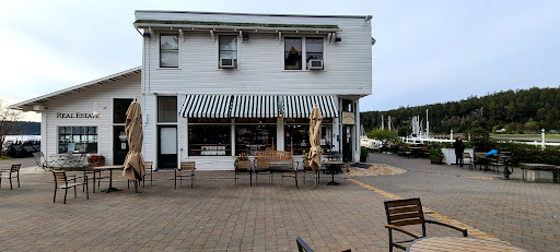 Grocery Store «Roche Harbor Grocery Store», reviews and photos, 248 Reuben Memorial Dr, Friday Harbor, WA 98250, USA