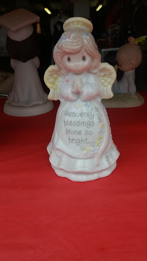 Thrift Store «St Vincent De Paul Thrift Store», reviews and photos, 2101 Leavenworth St, Omaha, NE 68102, USA