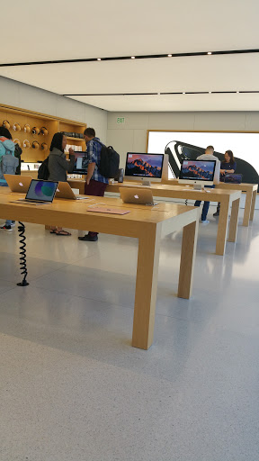 Computer Store «Apple Infinite Loop», reviews and photos, 1 Infinite Loop, Cupertino, CA 95014, USA