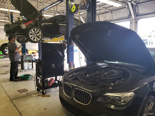 Auto Repair Shop «Stadium Auto Service», reviews and photos, 2405 W Stadium Blvd, Ann Arbor, MI 48103, USA