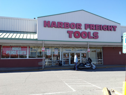 Hardware Store «Harbor Freight Tools», reviews and photos, 2636 Carolina Beach Rd, Wilmington, NC 28412, USA