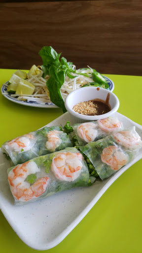 Akiai pho autentica comida vietnamita