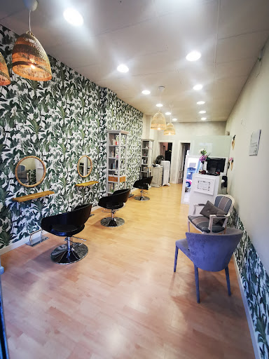 Amazonia Peluquería Unisex en Villanueva de laCañada, Madrid