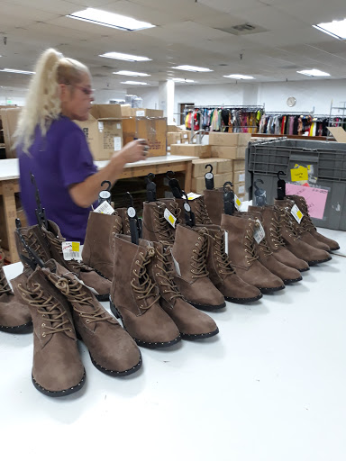 Uniform Store «Scrub Pro Uniforms & Alko Clothing Outlet», reviews and photos, 8801 Kelso Dr, Baltimore, MD 21221, USA