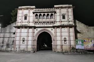 Majevadi Gate. image
