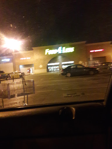 Shopping Mall «Hillcrest Shopping Center», reviews and photos, 1701 N Larkin Ave, Crest Hill, IL 60403, USA