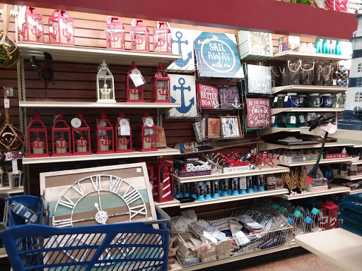 Home Goods Store «Christmas Tree Shops», reviews and photos, 295 Old Oak St #5, Pembroke, MA 02359, USA