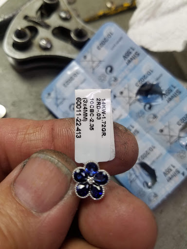 Jeweler «Marlowe Credit Jewelers», reviews and photos, 16055 Cross Bay Blvd, Jamaica, NY 11414, USA